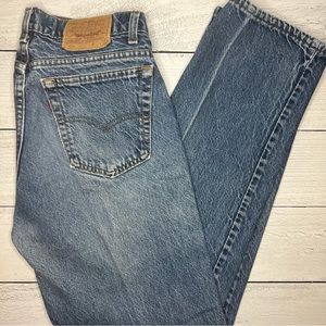 LEVI Strauss & Co. 505 Jeans